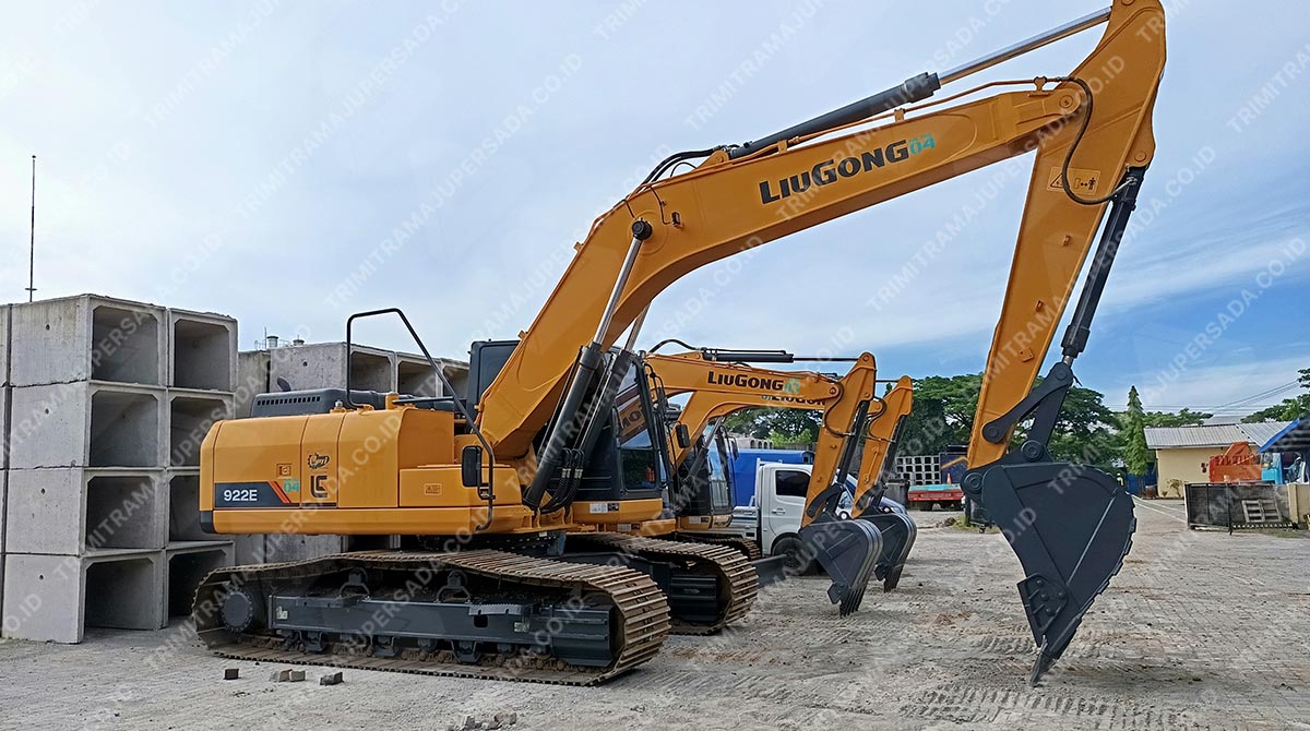 excavator berbagai ukuran